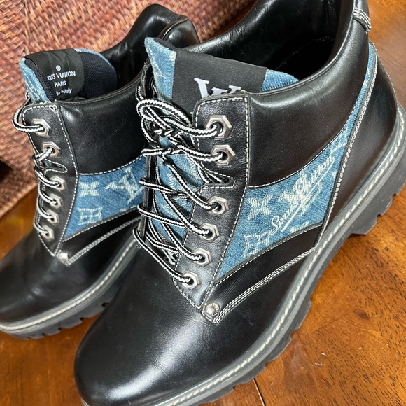 Men’s Louis Vuitton boots - Picture 3 of 9